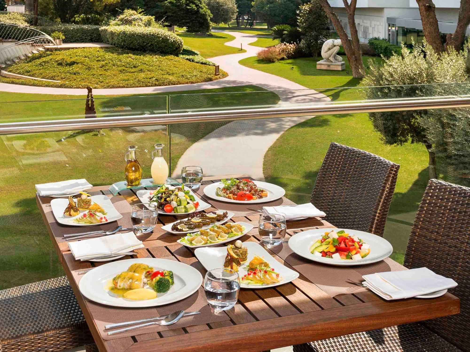Отель Swissotel Buyuk Efes 5*