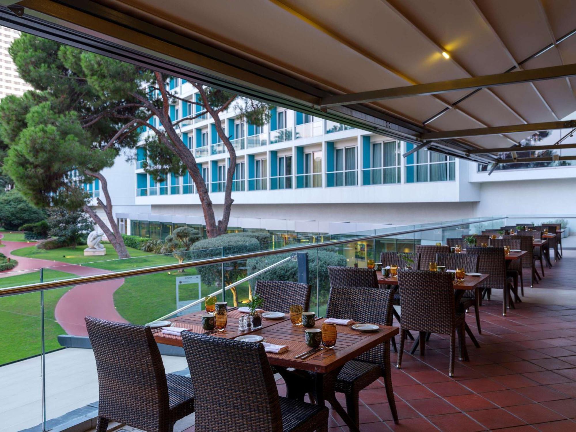 Отель Swissotel Buyuk Efes 5*